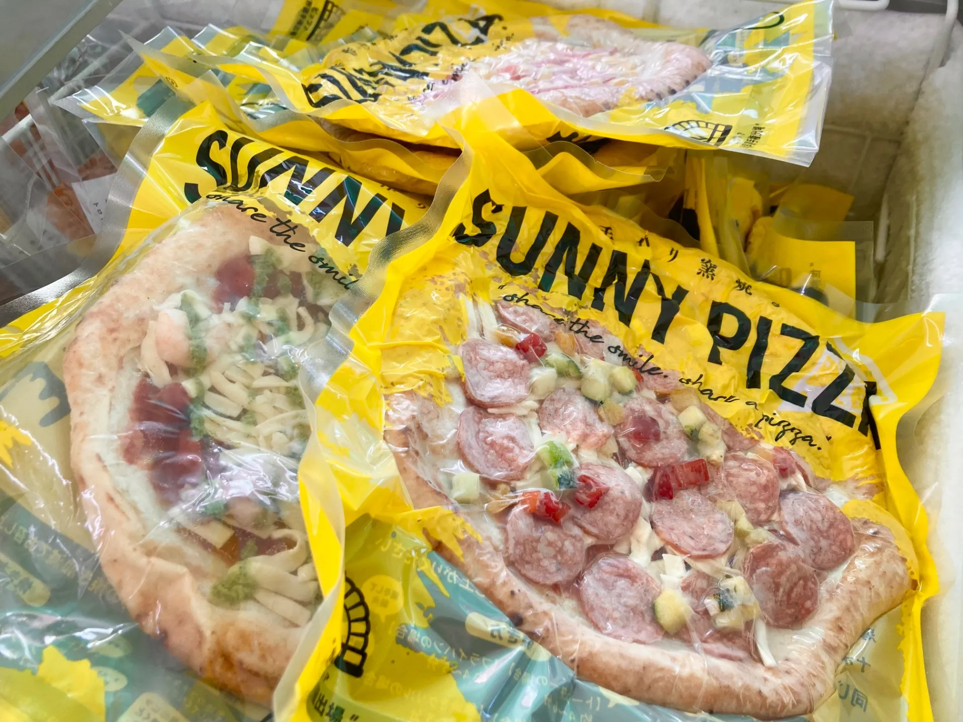 「SUNNY PIZZA」が入荷です。